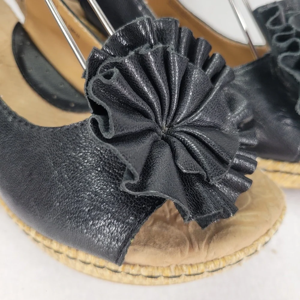 BOC Born Black Leather Peep Toe Wedge Sandals Womens‎ Sz 9 Strappy Flower